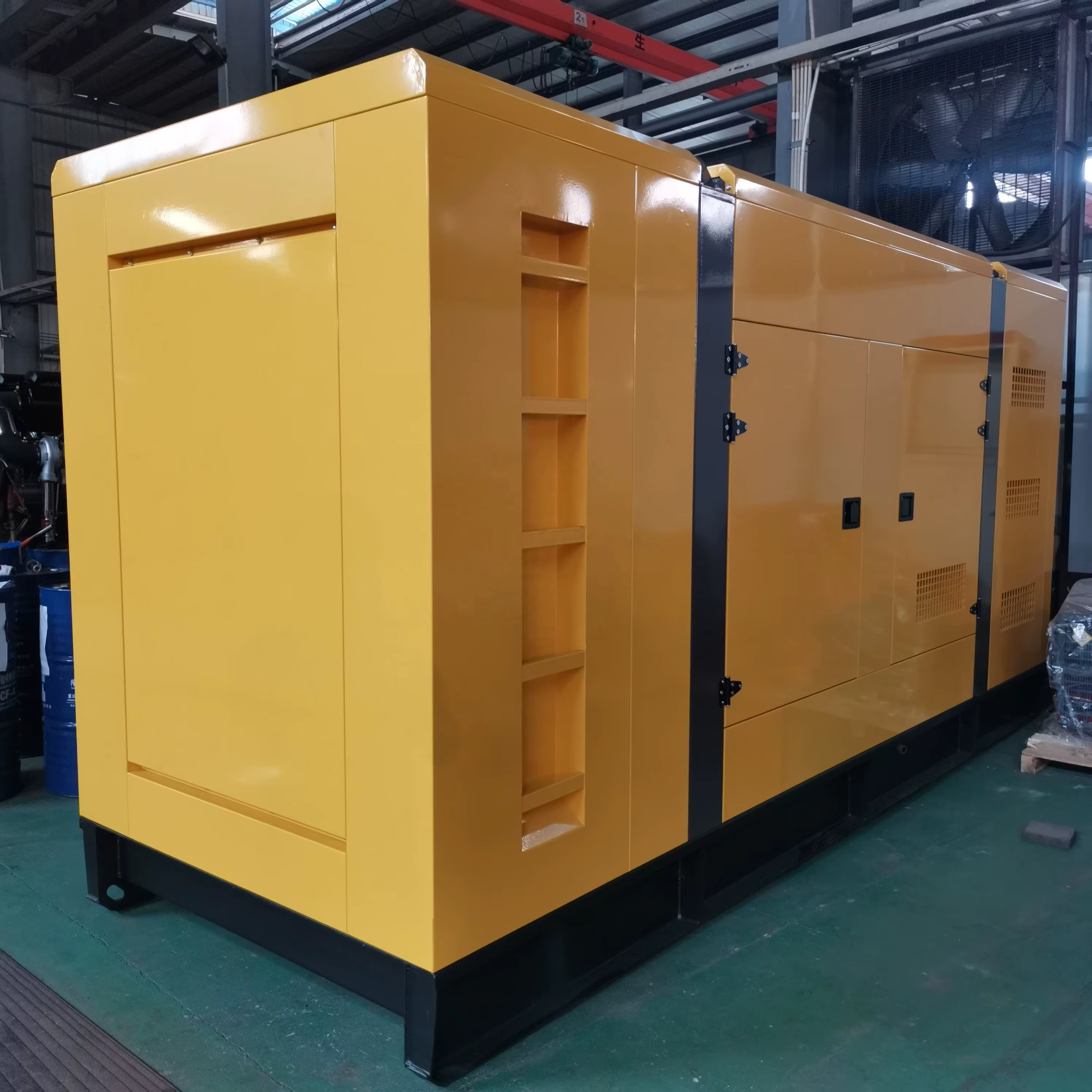 SHX 1500KVA Silent Diesel Generator Set with Cummins Yuchai Engine Water Cooled System Emergency Electric Supply for Data Center — image 5