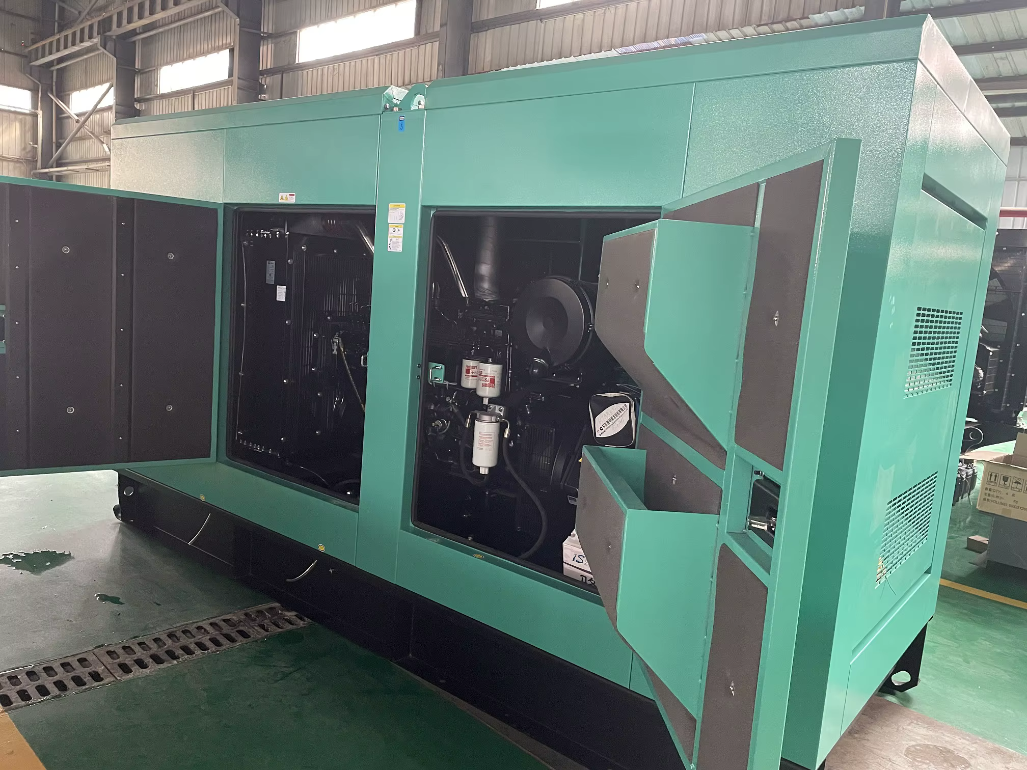 SHX 1800KVA Silent Diesel Generator Set 1440W Electric Diesel Genset Diesel Power Generator Set for Industrial — image 5