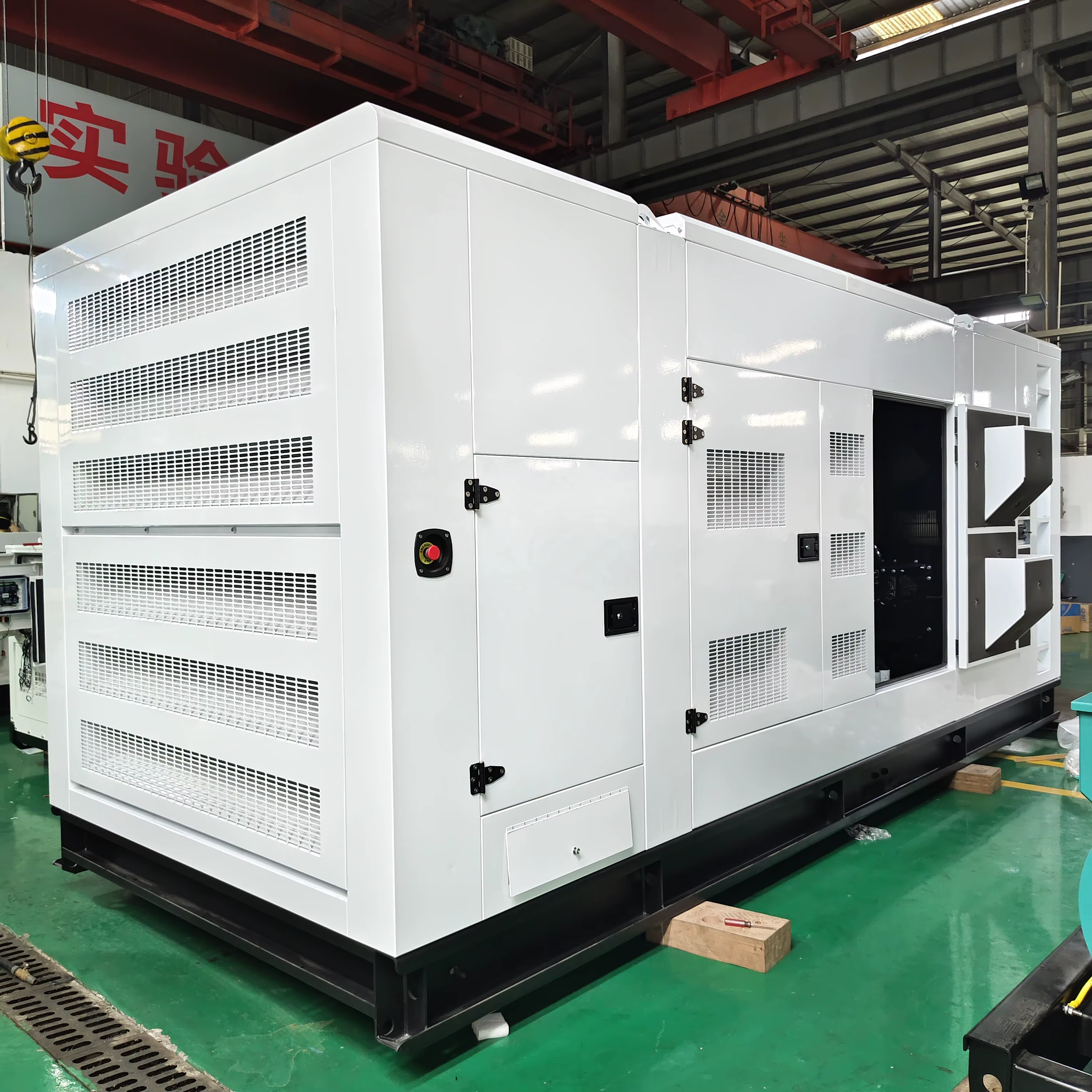 SHX 1100kva Medium Voltage 6.6KV Generator Diesel Silent 1000 Kva Auto Start Cummins Diesel Generator — image 3