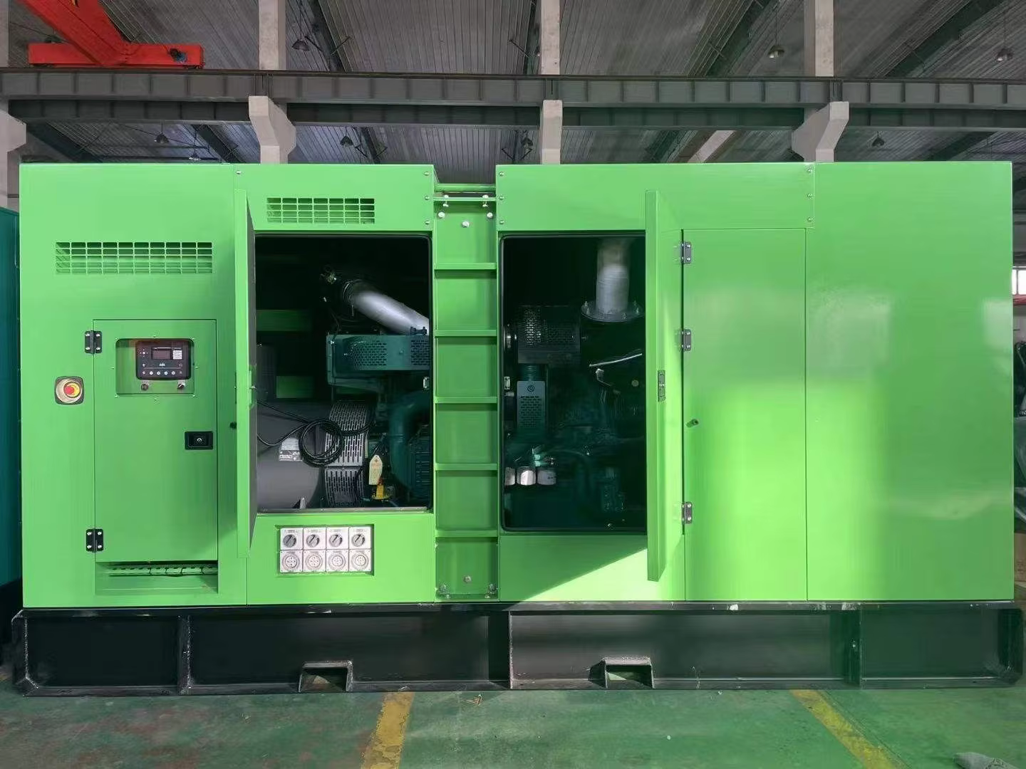 1250kva 1000kw 1000kva Open or Soundproof Type diesel Generator Powered by CCEC Engine KTA38-G4 — image 2