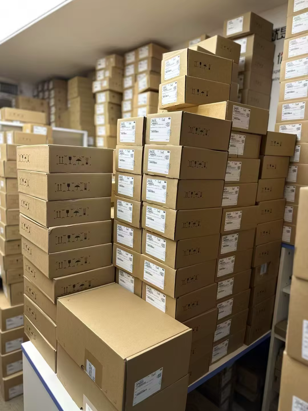 48 Ports C9300 Series PoE Managed Networking Switch Hub C9300-48P-E C9300-48P-A C9300-48U-A C9300-48U-E — image 4