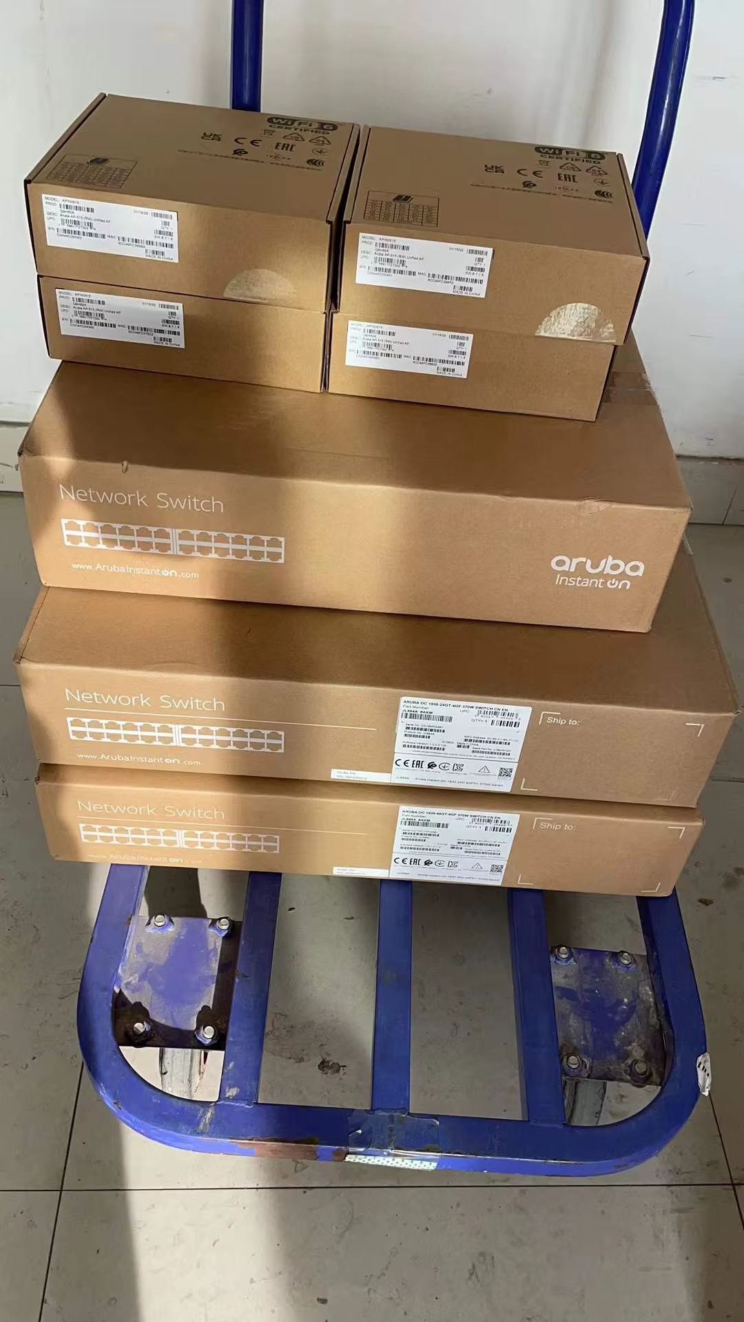 Aruba 2930F 48G PoE+ 4SFP+ 740W Switch HPE JL558A — image 2