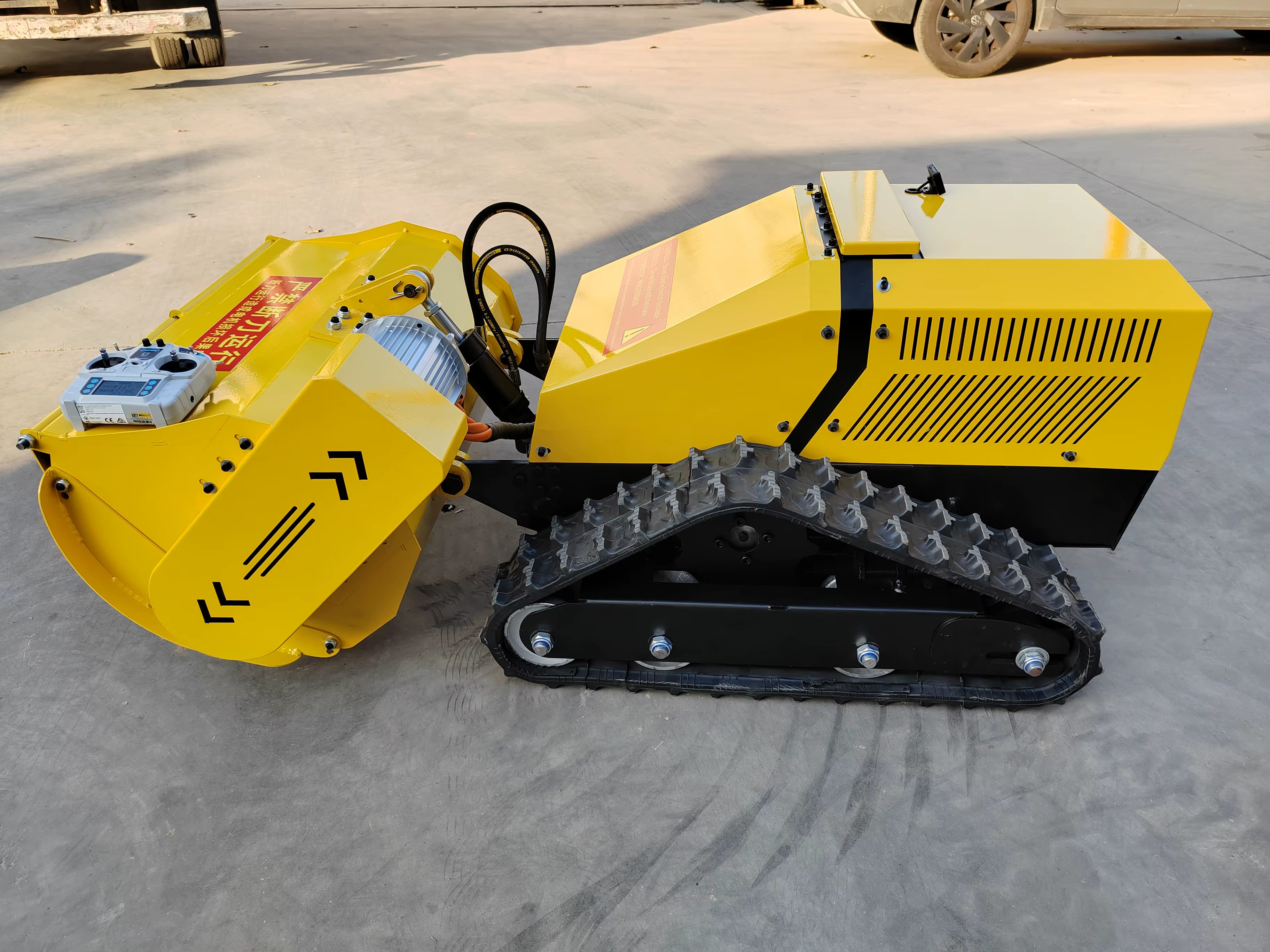 Automatic Family Garden Grass Cutting Machine Remote Control Lawn Mower for Agricultural Lands — image 3