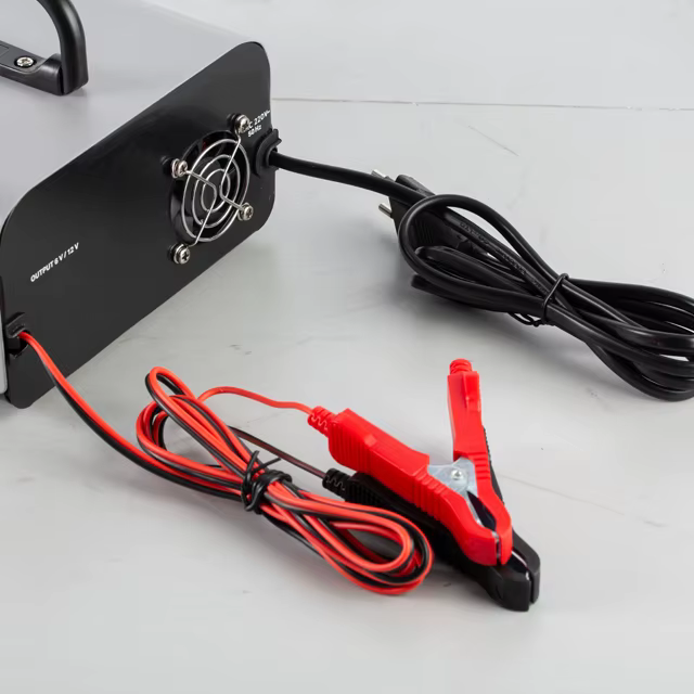KENDE CD-10M Portable Mini 12V Car Battery Charger Function of Floating Charge Inverter with Battery Charger — image 6