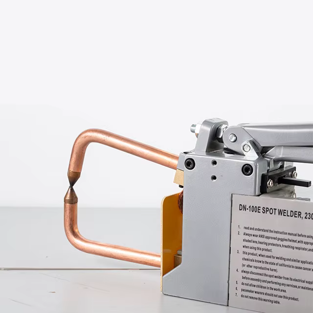 KENDE New 220V-230V Portable Car Transformer Electric Spot Welder Stick Welder DN-100 8KVA 1.5+1.5mm Thickness — image 3