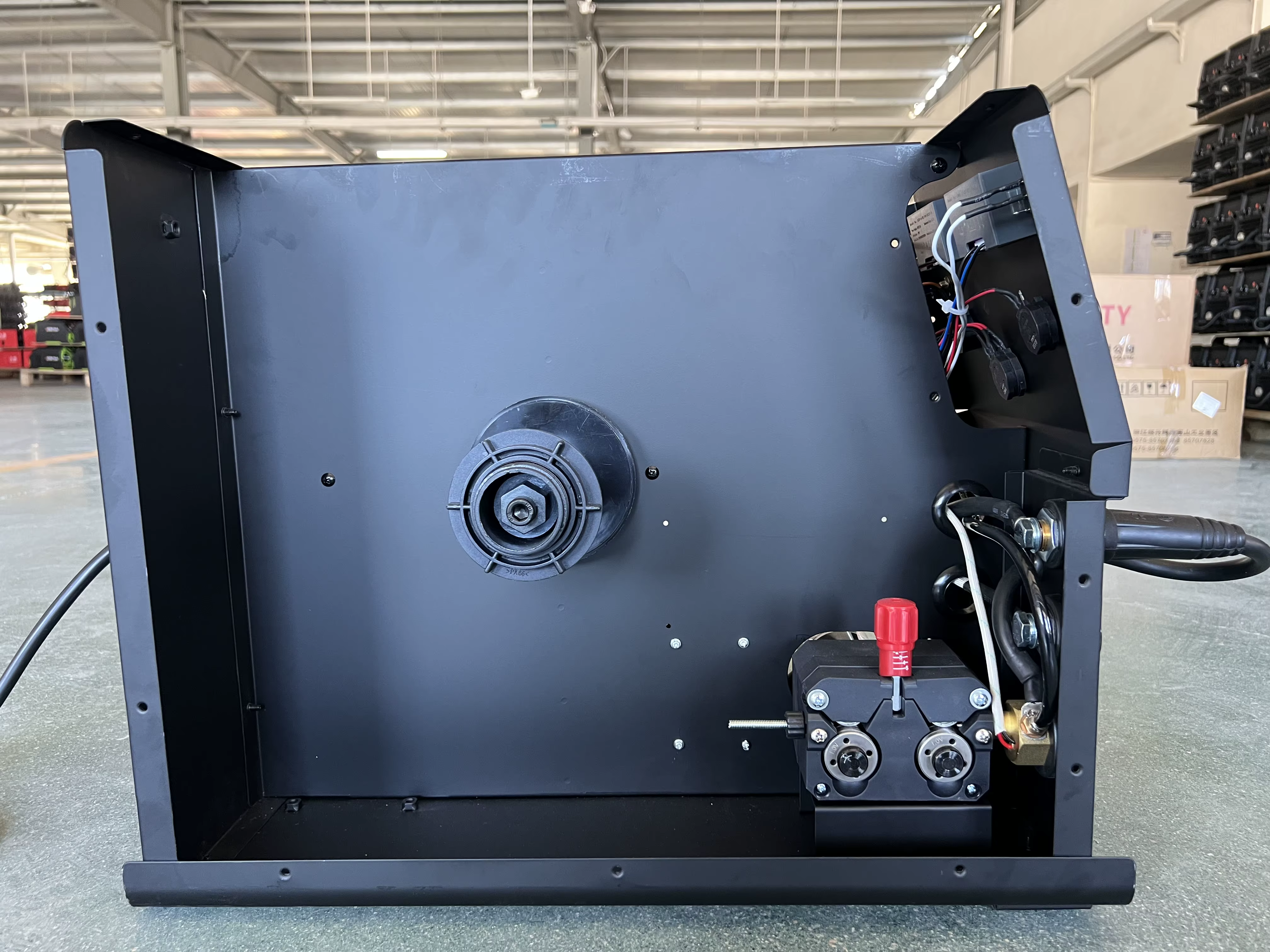 Inverter Technology MIG Welding Machine MIG-250N New 220/380V CO2 Industrial Digital Signal Welder 15KG Wire with Wheels — image 4