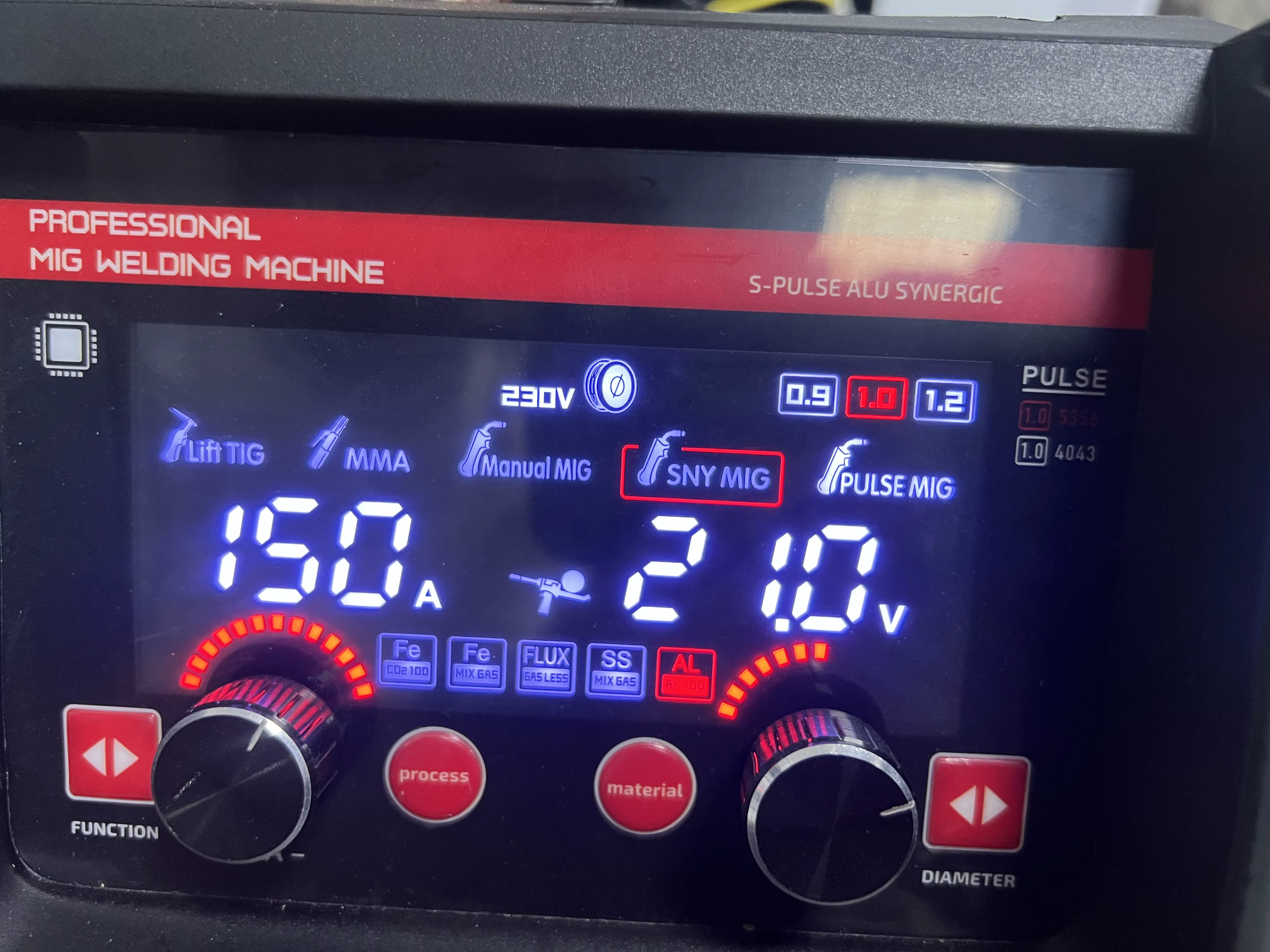 New Condition MIG 200 Welding Machine Inverter CO2 Gas Tools Single Pule Aluminum Welder with DC Motor for Home Use — image 3