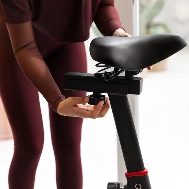 Gymbopro Heavy Flywheel Magnetic Spinning Magnetic Electric Exercise Bike for Home Use — image 4