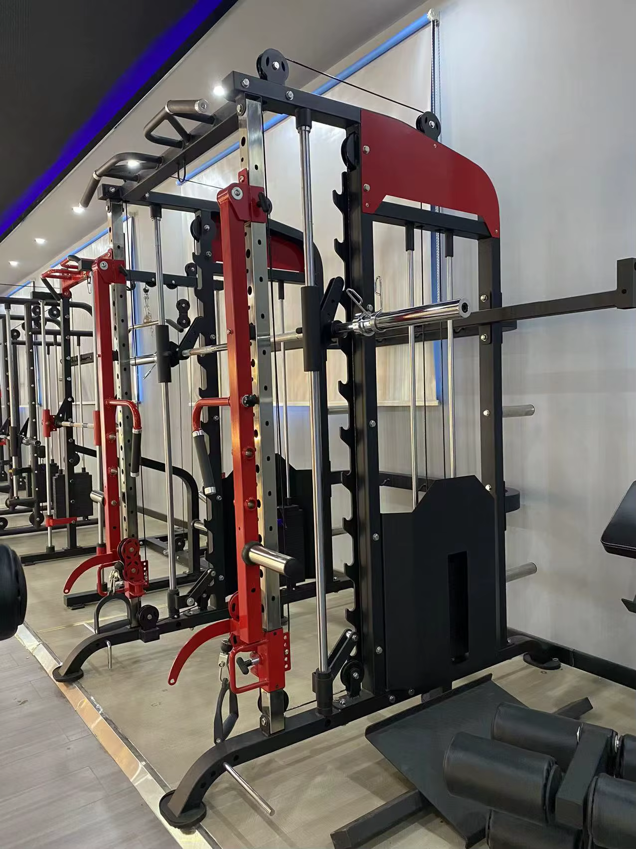 Factory-Priced Multifunctional Fitness Machine Commercial-Grade Smith Machine Shoulder Back Legs Arms Training-for Home Unisex — image 3