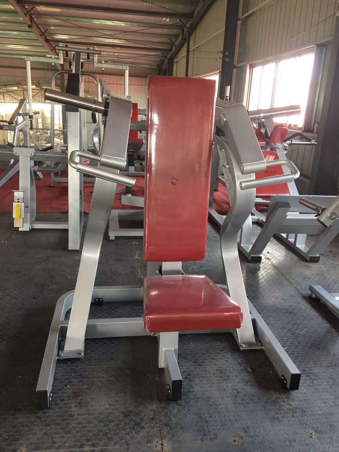 Xinrui Fitness Equipment Factory  Body Building Strength Gym Machine  Shoulder Press FW07 — image 4