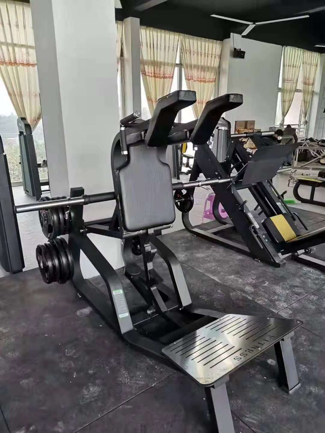 V Squat Gym Equipment Chinese Quality Super V Squat Gym Fitness Equipment — image 3