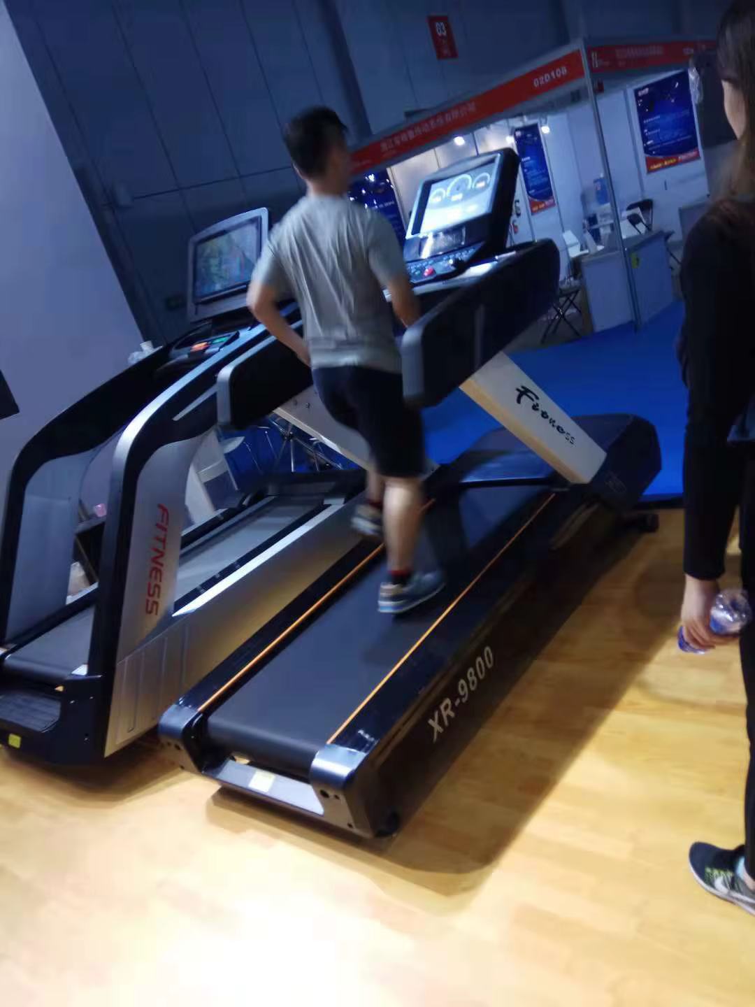 Electric Running  Machine FTreadmill With Led Screen Xr9800 Commercial Treadmill — image 4