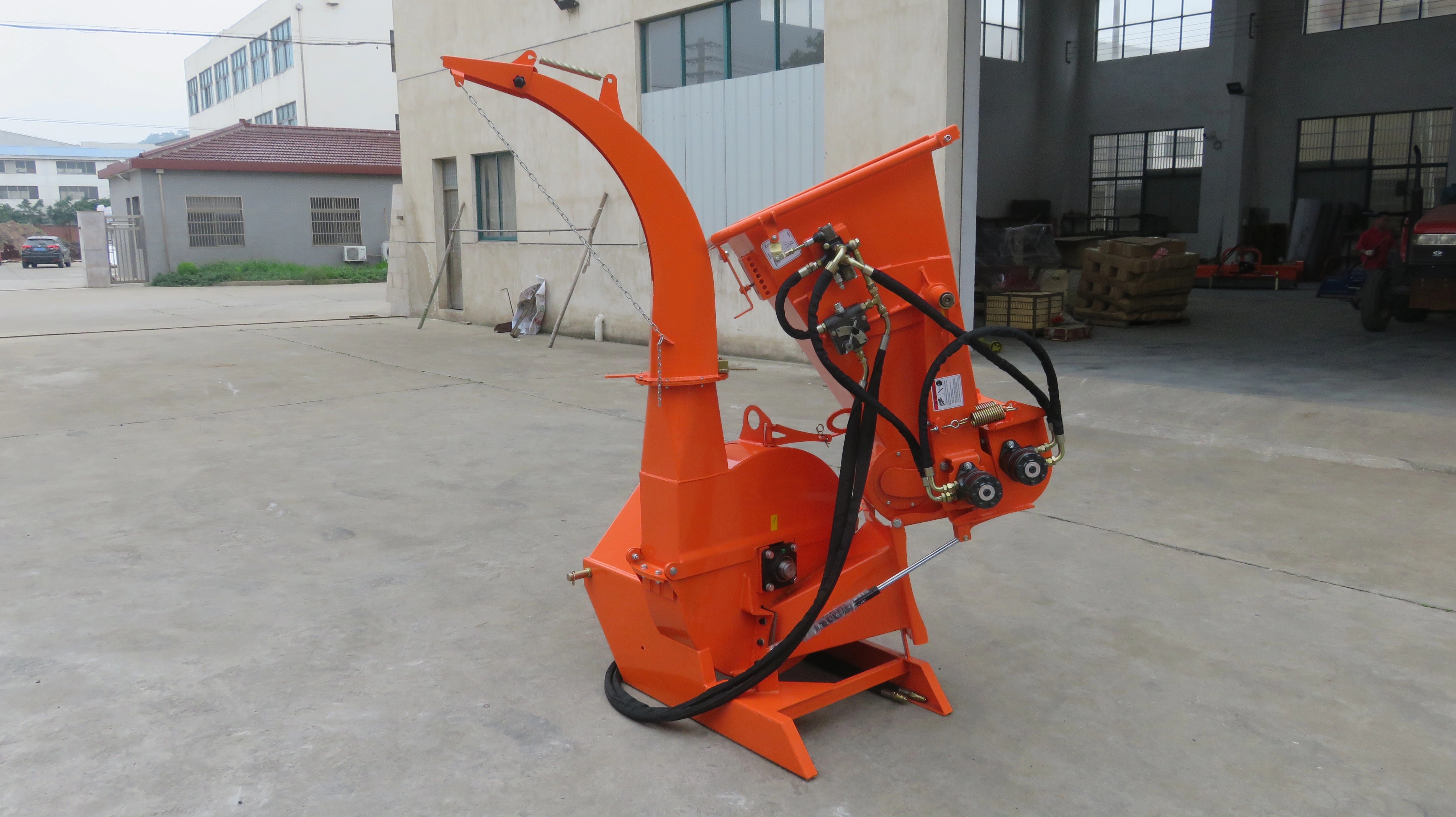 High Quality CE Approved Factory Wholesale BX62R Tractor PTO Wood Chipper Tree Branch Crusher for Garden Use — image 3
