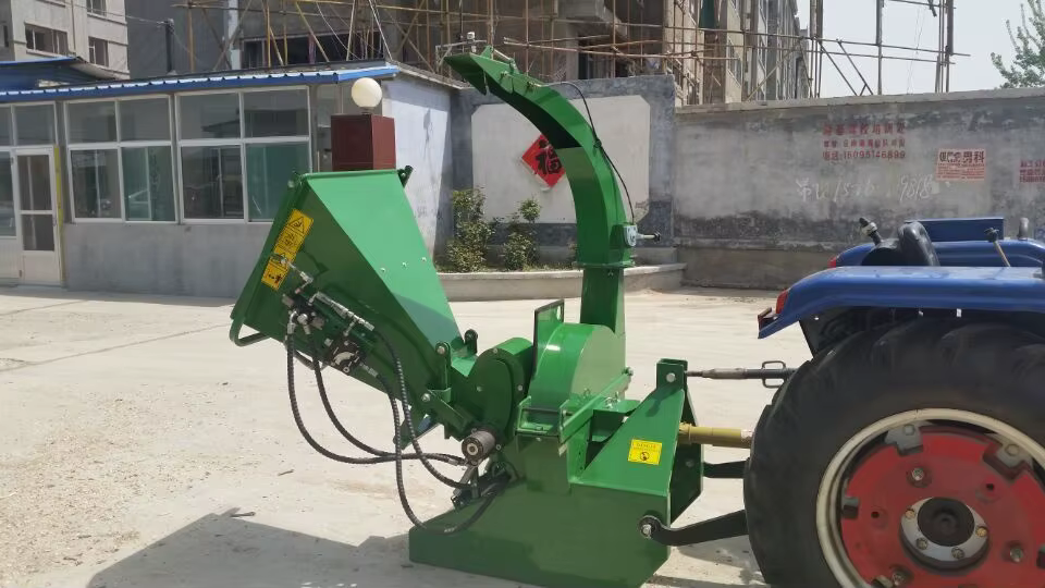 High Quality Garden Tractor PTO Wood Chipper With Auto Hydraulic Feeding — image 5