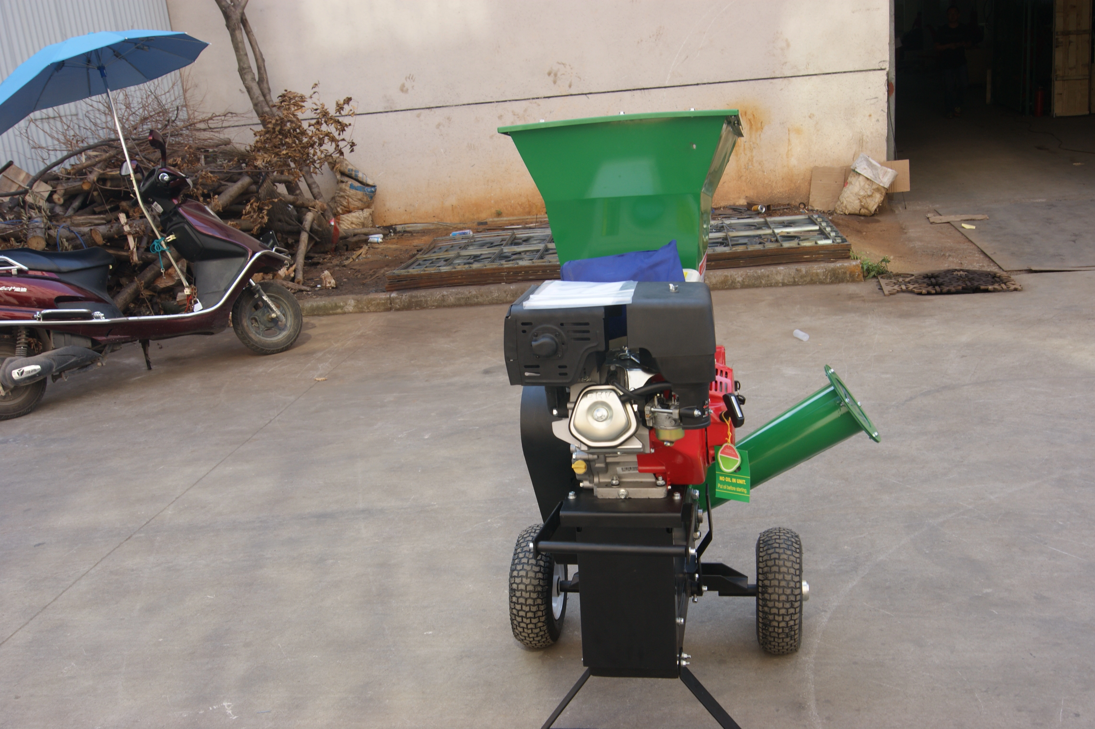 Hot Sale 13HP Gas Powerful Shredder Chipper Branch Crusher Portable for Household Orchard — image 3