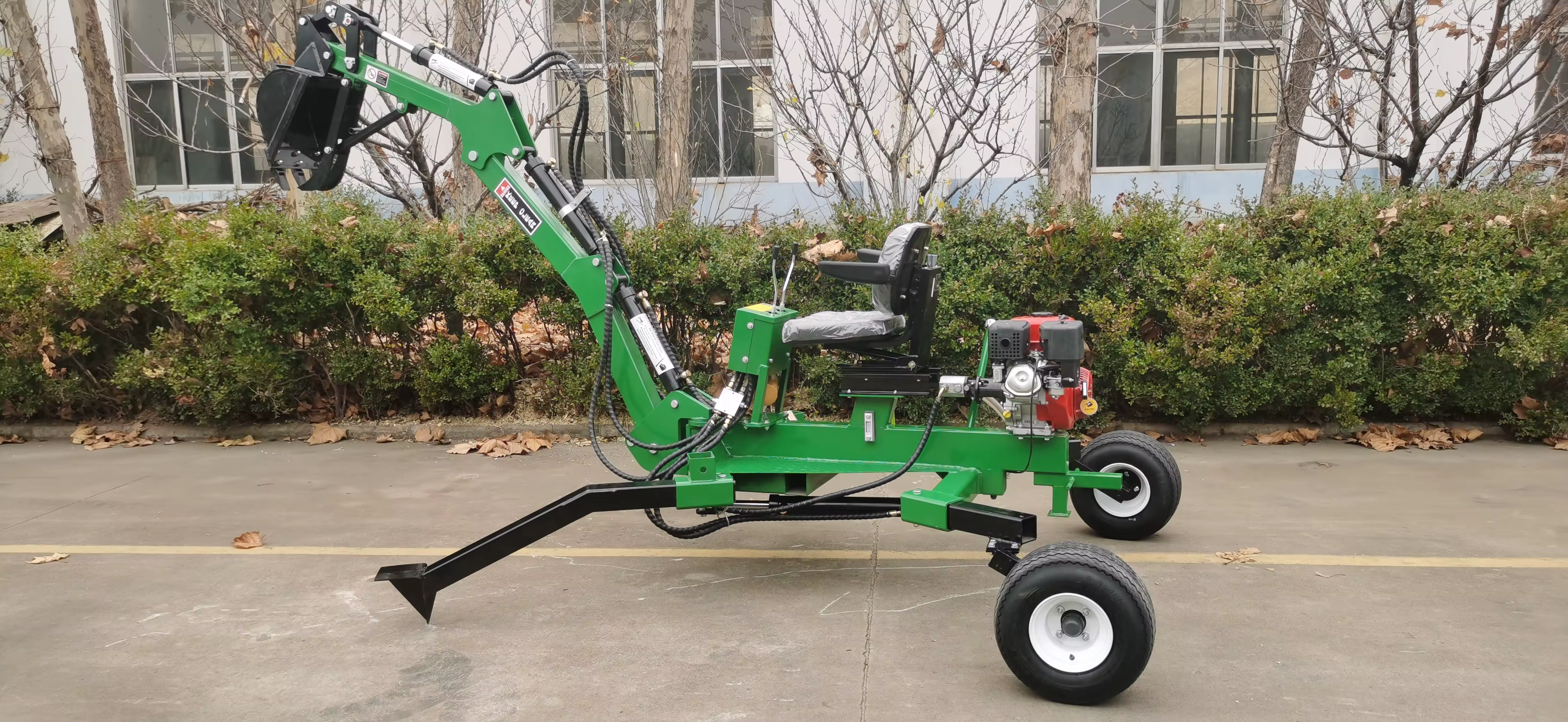 High Quality 9HP Gas Powered Mini Excavator Towable Backhoe for Construction and Farming — image 3