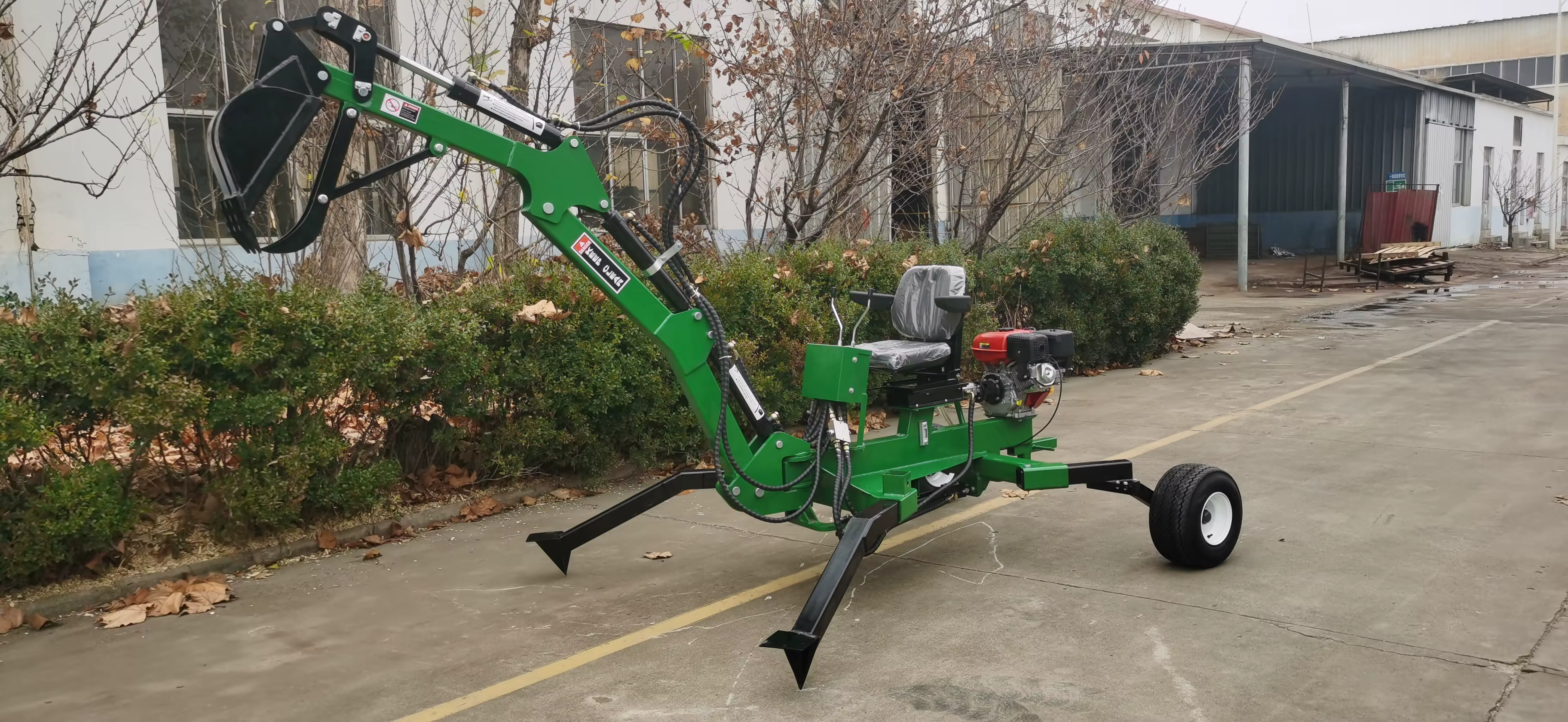 High Quality 9HP Gas Powered Mini Excavator Towable Backhoe for Construction and Farming — image 4
