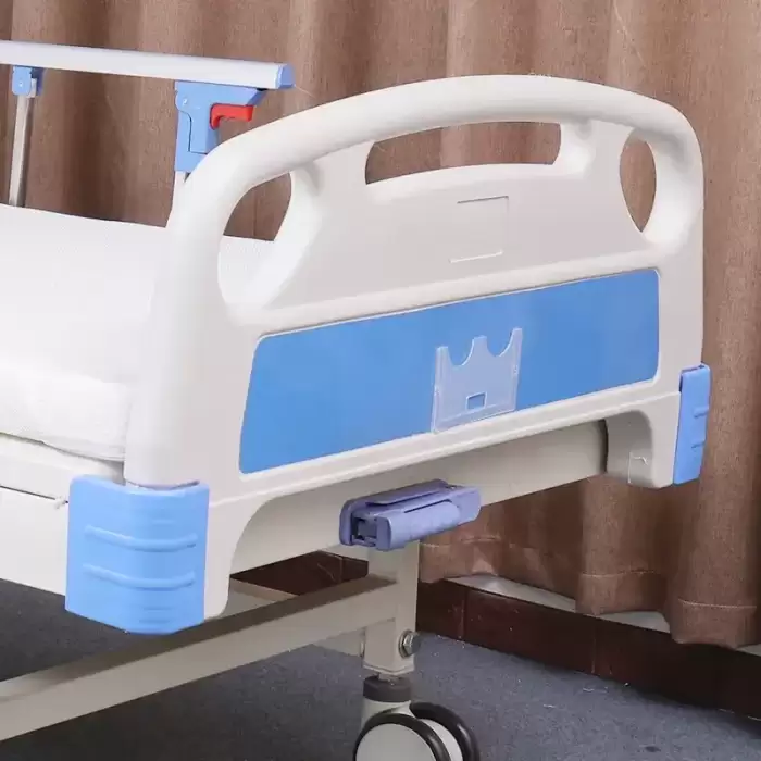Manual Hospital Adjustable Medical Bed Hospital Equipment Patient Bed 2 Crank Hospital Bed — image 4