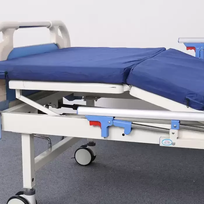 Manual Hospital Adjustable Medical Bed Hospital Equipment Patient Bed 2 Crank Hospital Bed — image 5