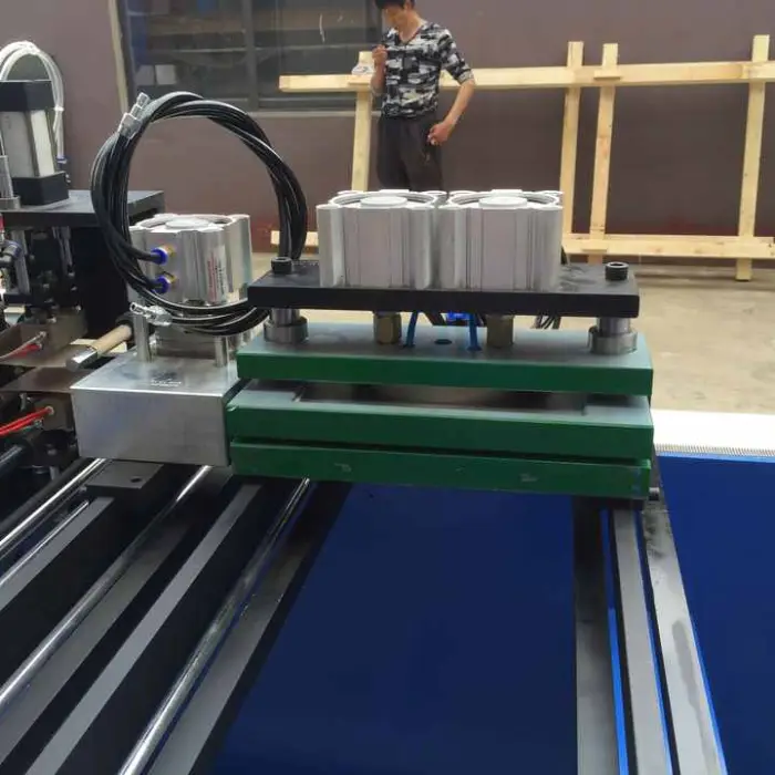 HP-DC Hanplas Automatic Plastic Diaper Bag Making Machine in Wicket Machine Co Extrdu Material — image 4