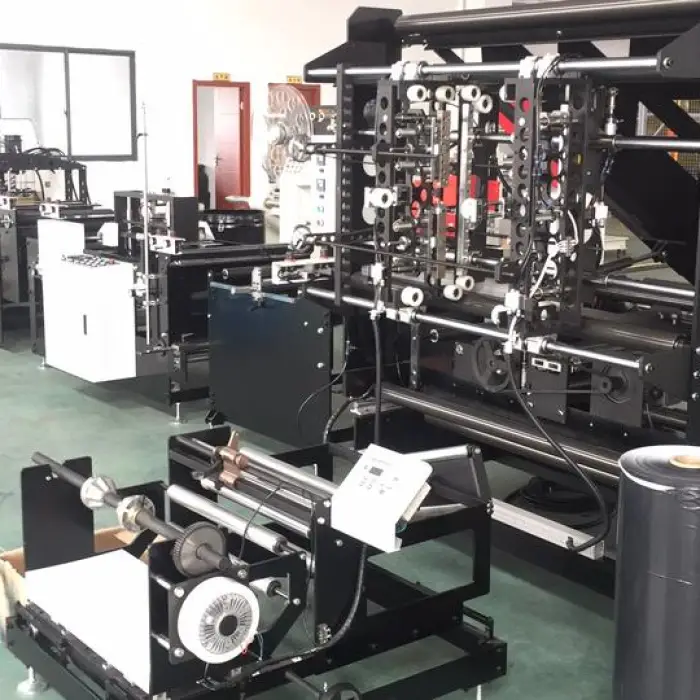 HP-DC Hanplas Automatic Plastic Diaper Bag Making Machine in Wicket Machine Co Extrdu Material — image 5