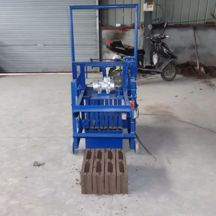 South Africa Solid and Hollow Brick Making Machine QMY2-45 Movable Mobile diesel Engine Egg Laying Concrete Block Machine — image 4