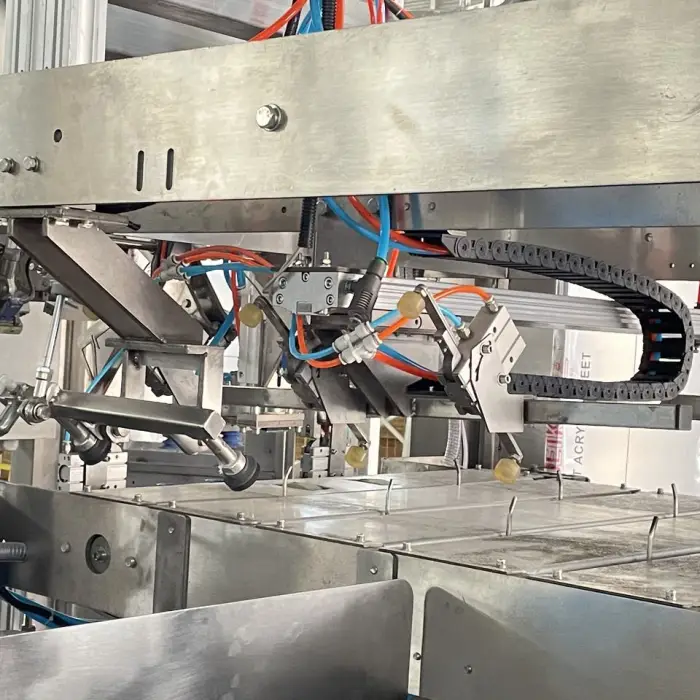 Fully Automatic Granule Bagging Machine 5kg 10kg 25kg Rice/Fertilizer/Grain Weighing Filling Bagging Sewing Packing Machine — image 5