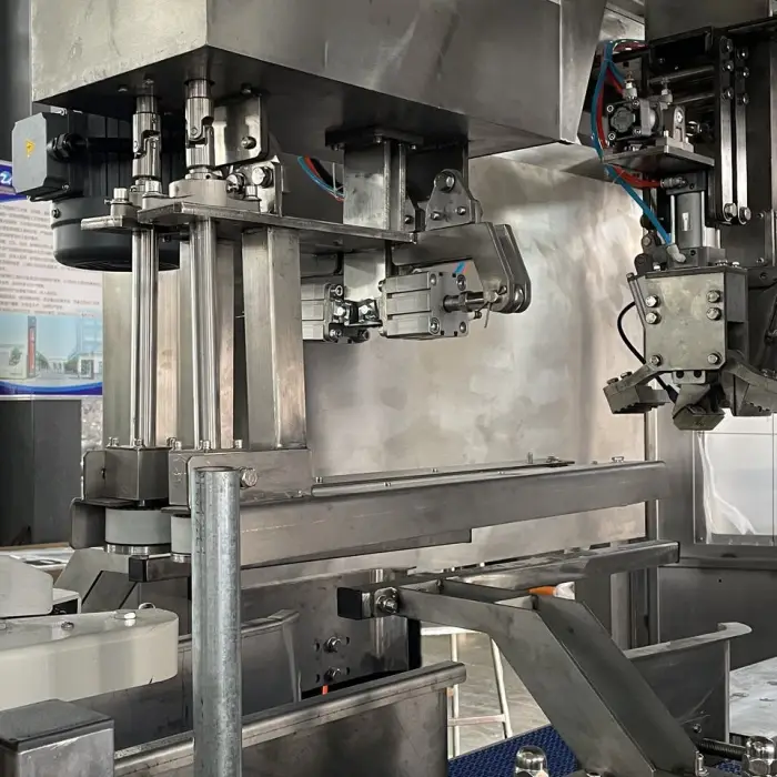 Fully Automatic Granule Bagging Machine 5kg 10kg 25kg Rice/Fertilizer/Grain Weighing Filling Bagging Sewing Packing Machine — image 6
