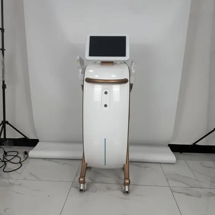 Professional 3IN1 HIFU Anti-Aging Gold Microneedle RF Beauty Machine Targeted for Eye Area with UK Plugs — image 3