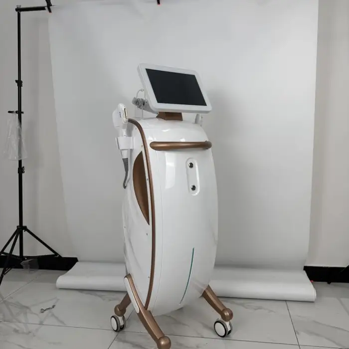 Professional 3IN1 HIFU Anti-Aging Gold Microneedle RF Beauty Machine Targeted for Eye Area with UK Plugs — image 5