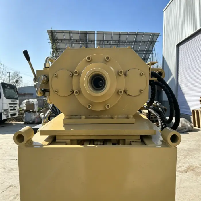 300m Rubber Track Borehole Drilling Rig, 77.3KW Diesel Hydraulic, Lightweight and Easy Operation for Various Ground Conditions — image 5