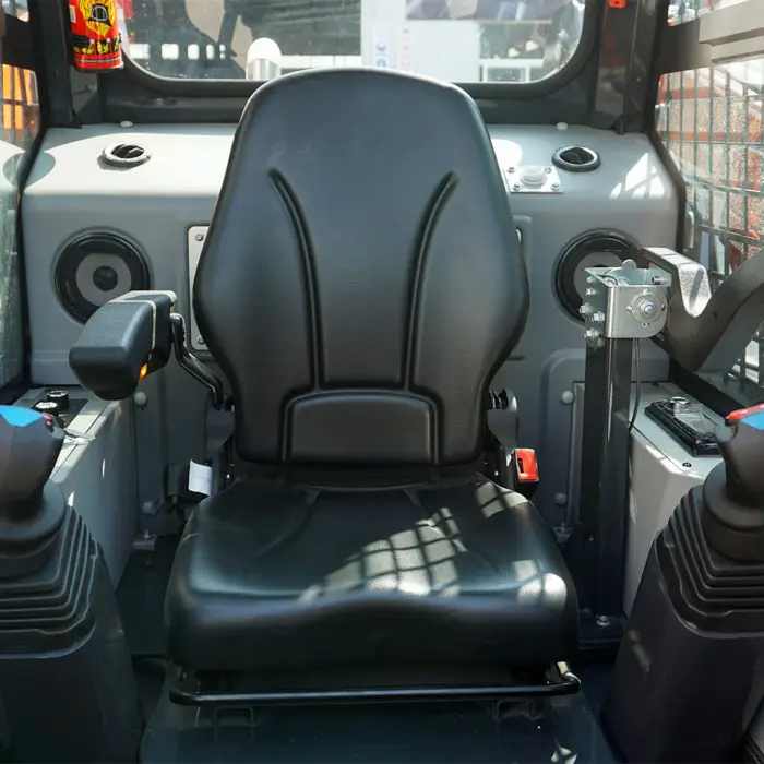FMAN FM240 899kg 1ton Skid Steer Loader with Cheap Price for Sale — image 3