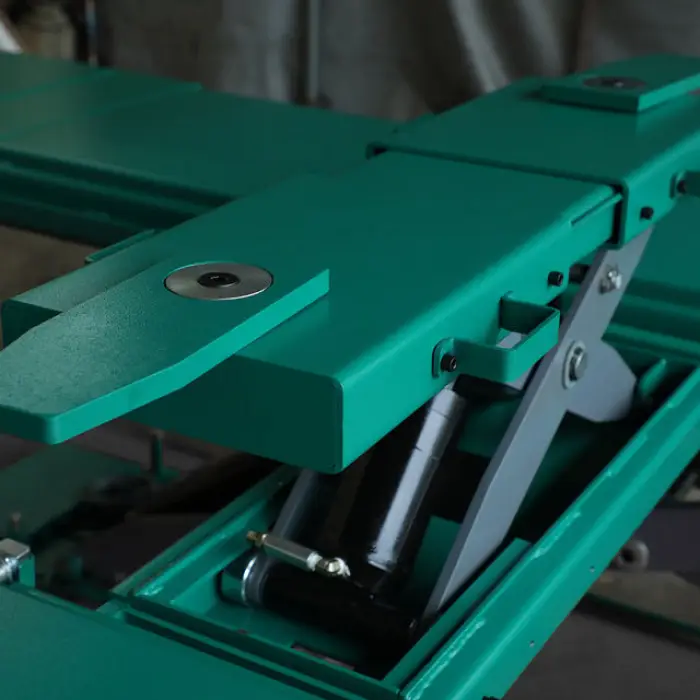 SATA AE5402 SCISSOR LIFT on GROUND for ALIGNER — image 5