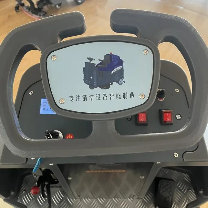 The Electric Sweeper Is Suitable for Indoor and Outdoor Use and Can Accommodate One Person — image 4
