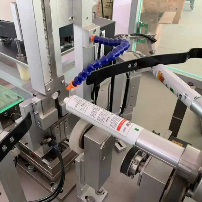 Aluminum-Plastic Laminated Tube Making Machine — image 6
