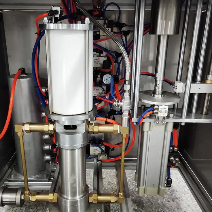 Industrial Semi Automatic 3 in 1 High Speed Aerosol Spray Paint Filling Machine — image 4
