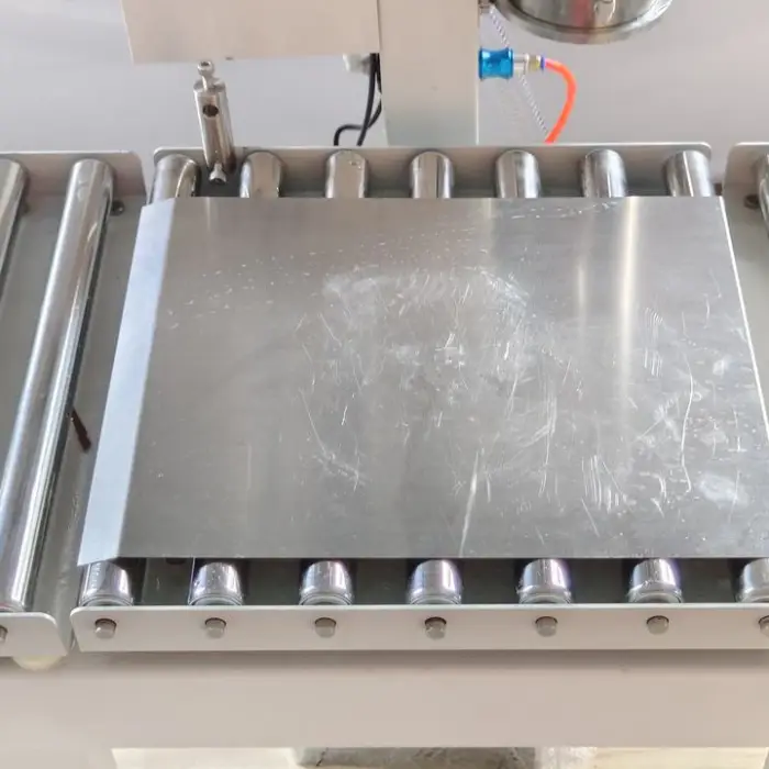 Hot Sale Semi Automatic Weighing Oil Machine Bottle Weigh Filler Machine Weighing Machine for Perfume — image 4