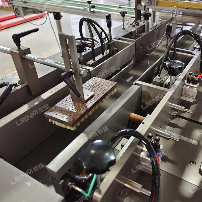 High Quality Automatic 3D Film Folding Machine High Speed Cellophane Box Overwrapping Device for Playing Cards — image 5