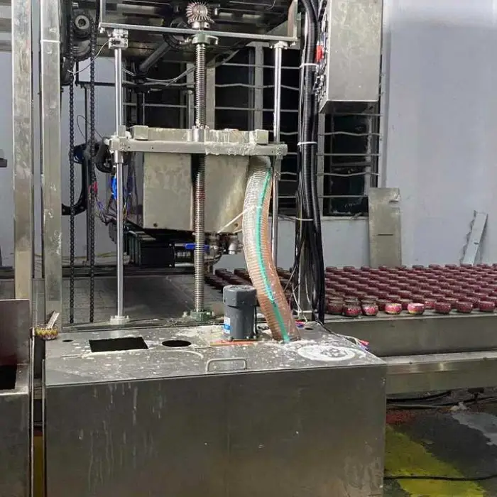 AUTO PLC Control Automated Dispensing Equipment for Candle Making Machine Wax Jar Batch Pumper with Melter for Velas Factory — image 4