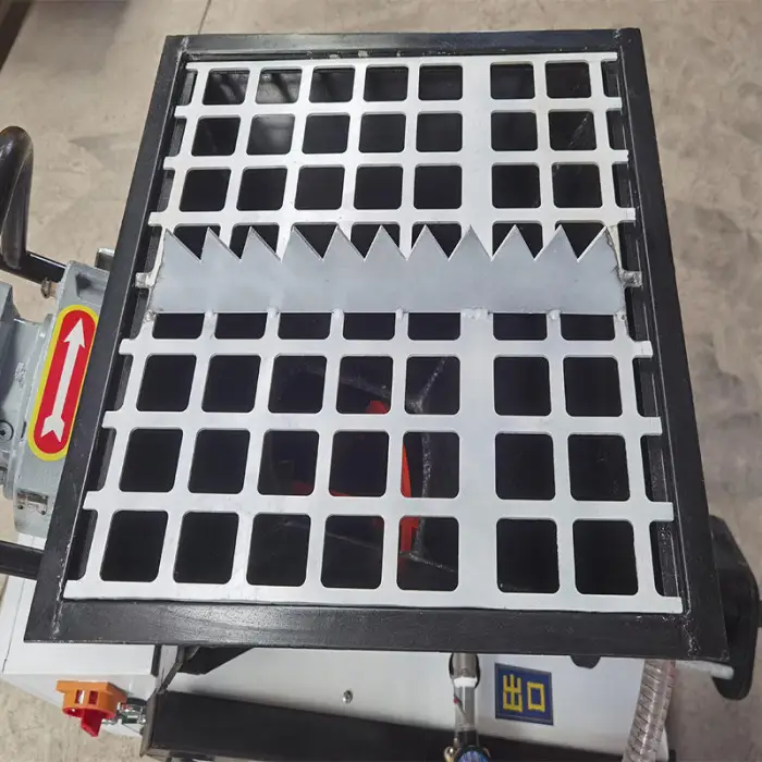 Fully Automatic Gypsum Spraying Machine — image 4