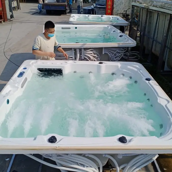 Large Modern Outdoor Acrylic Shell Spa Hot Tub — image 6