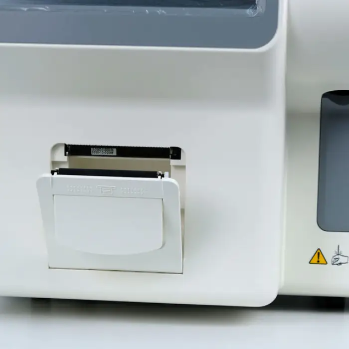 YSTE320 Ysenmed Medical Laboratory Equipment 3 Part Blood Analyzer Low Price Fully Auto 3 Diff Hematology Analyzer 3-parts — image 4