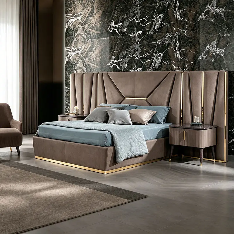 Exquisite Italian Crafted Luxury Bed Manufacturer Customizing Luxurious Bedroom Sets with High Padded Headboards — image 3