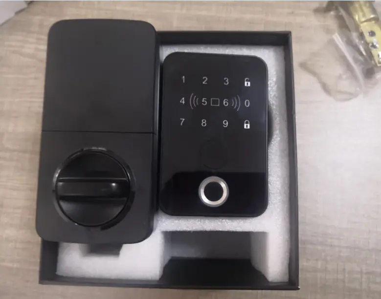 Sinovo Low MOQ Smart Deadbolt Lock Tuya App Remote Control Keyless Entry Memory Card for Aluminum/Wood/Stainless Steel Doors — image 3