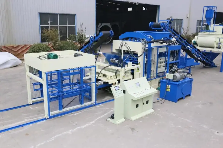 China Famous Brand Automatic Big Brick and Block Making Machines for Sale Dongyue Brand Price — image 5