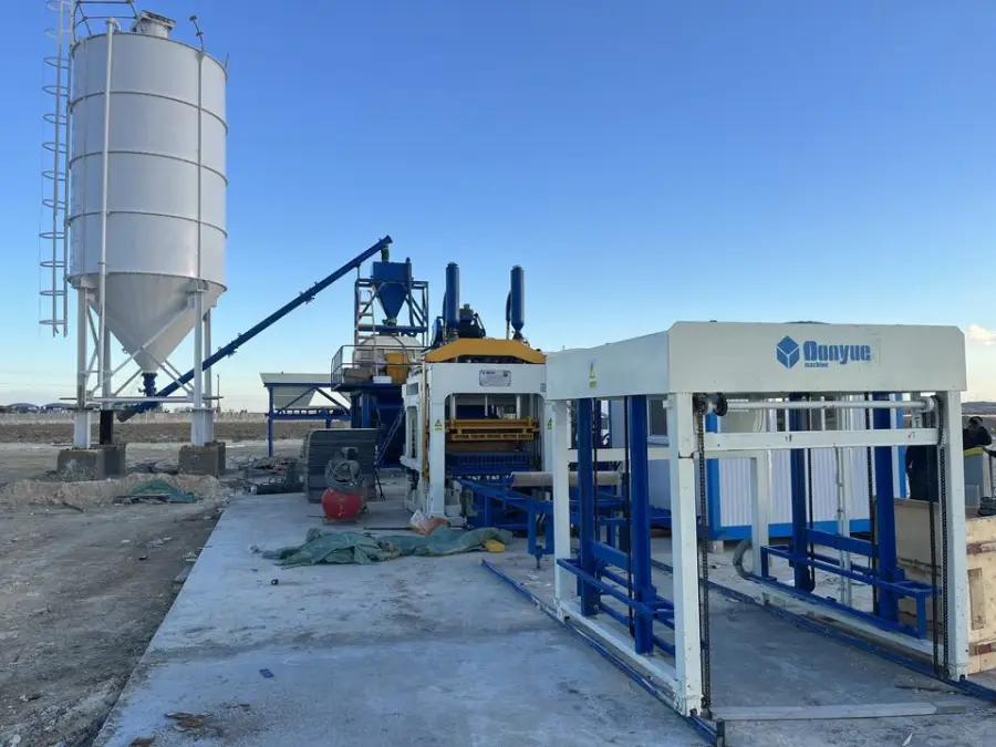 2025 New Hydraulic Block Pressing Machine Brick Making Machinery Fully Automatic Qt10-15 Hot Sales in Bangladesh Bricks — image 7