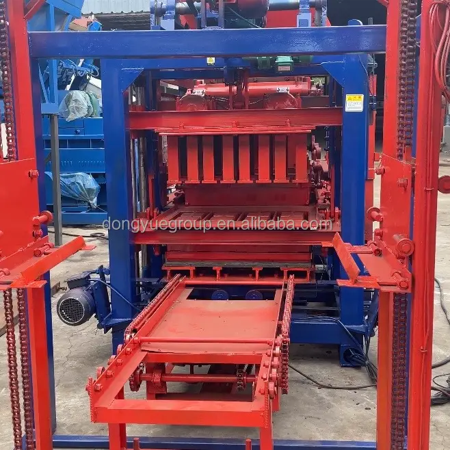 Qt4-25 Automatic Hydraulic Block Making Machine Concrete Brick Making Machine Semi Automatic Block — image 4