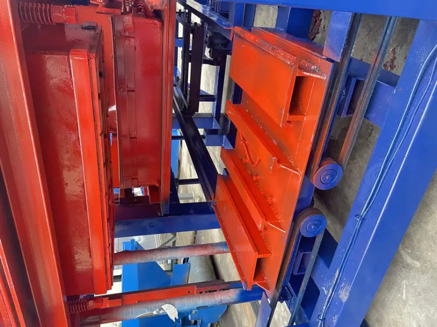 Qt4-25 Automatic Hydraulic Block Making Machine Concrete Brick Making Machine Semi Automatic Block — image 5