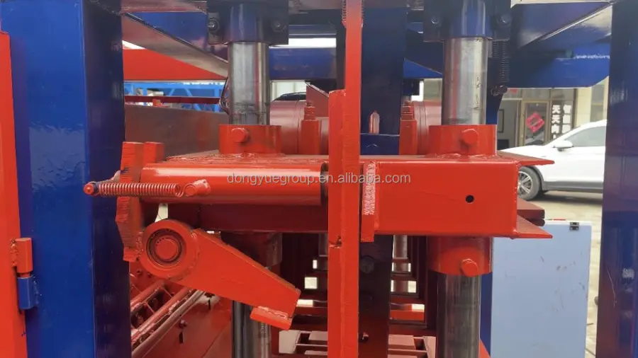 Qt4-25 Automatic Hydraulic Block Making Machine Concrete Brick Making Machine Semi Automatic Block — image 6
