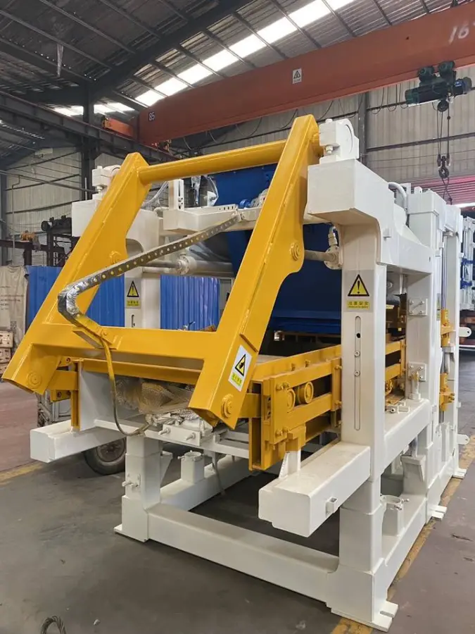 Thermal Insulation Brick Machine QT8-15 Concrete Hollow Brick Making Machine for Sale — image 5